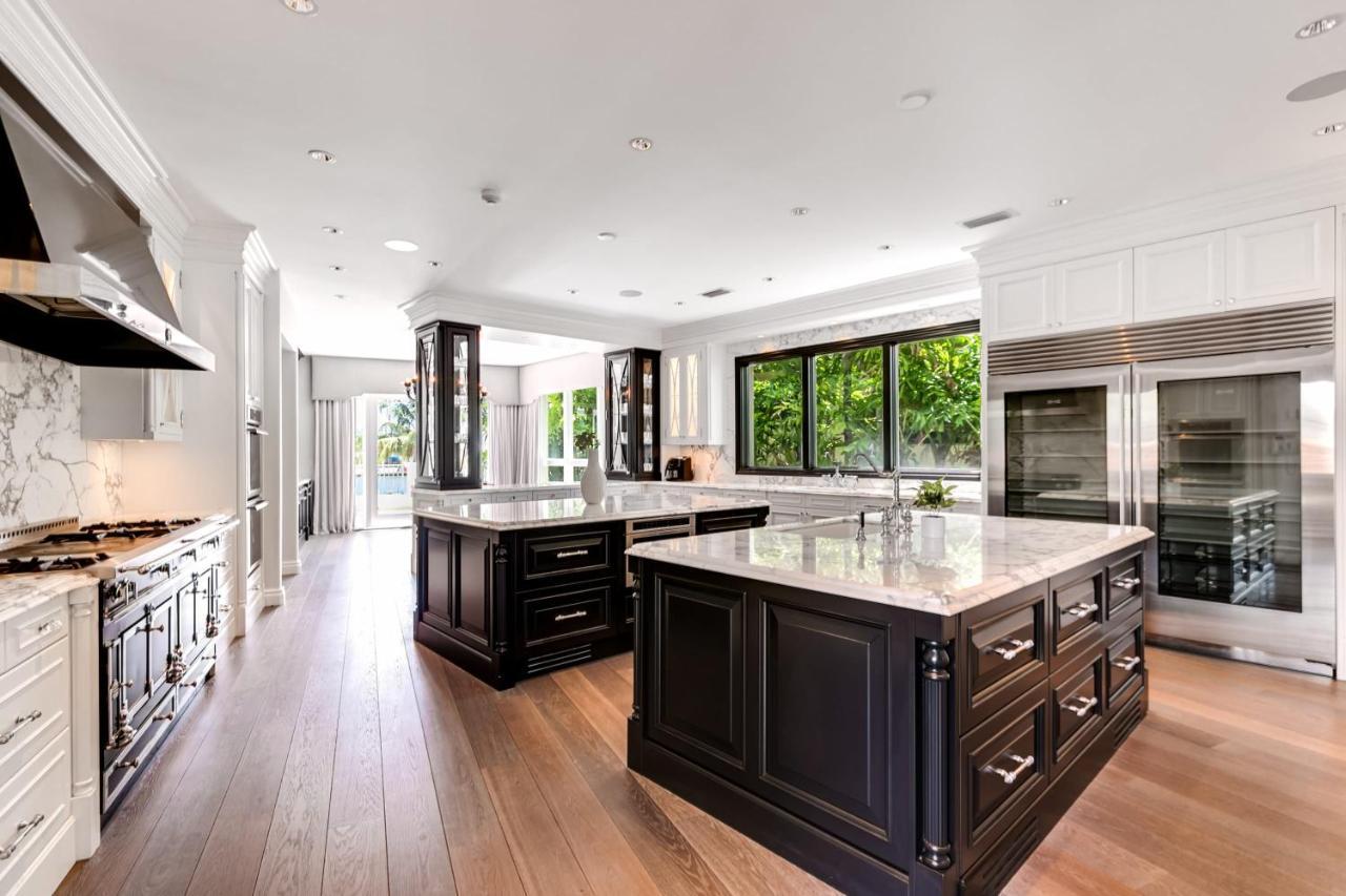 Holiday home Incredible 9 Bedroom 11 Bath Idlewyld Mansion Fort Lauderdale