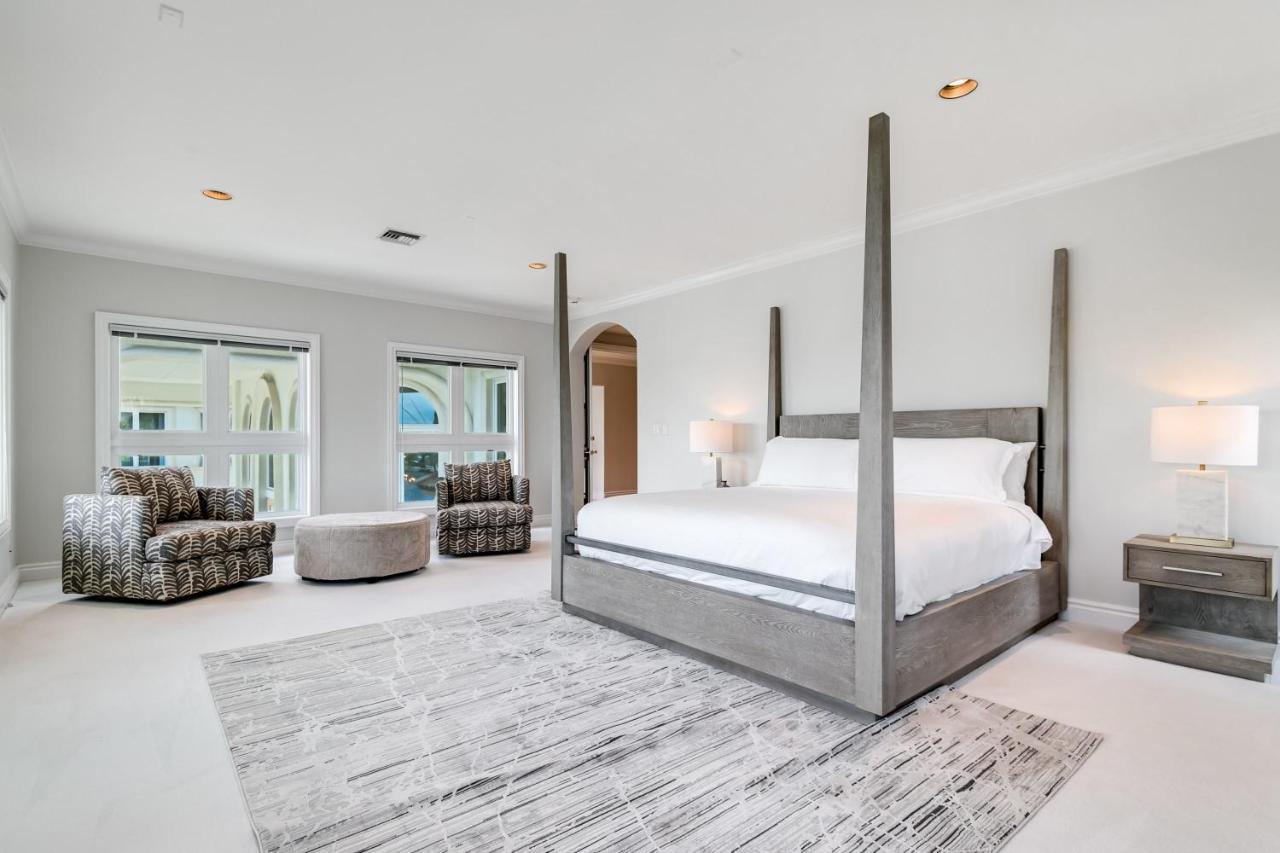 Holiday home Incredible 9 Bedroom 11 Bath Idlewyld Mansion Fort Lauderdale